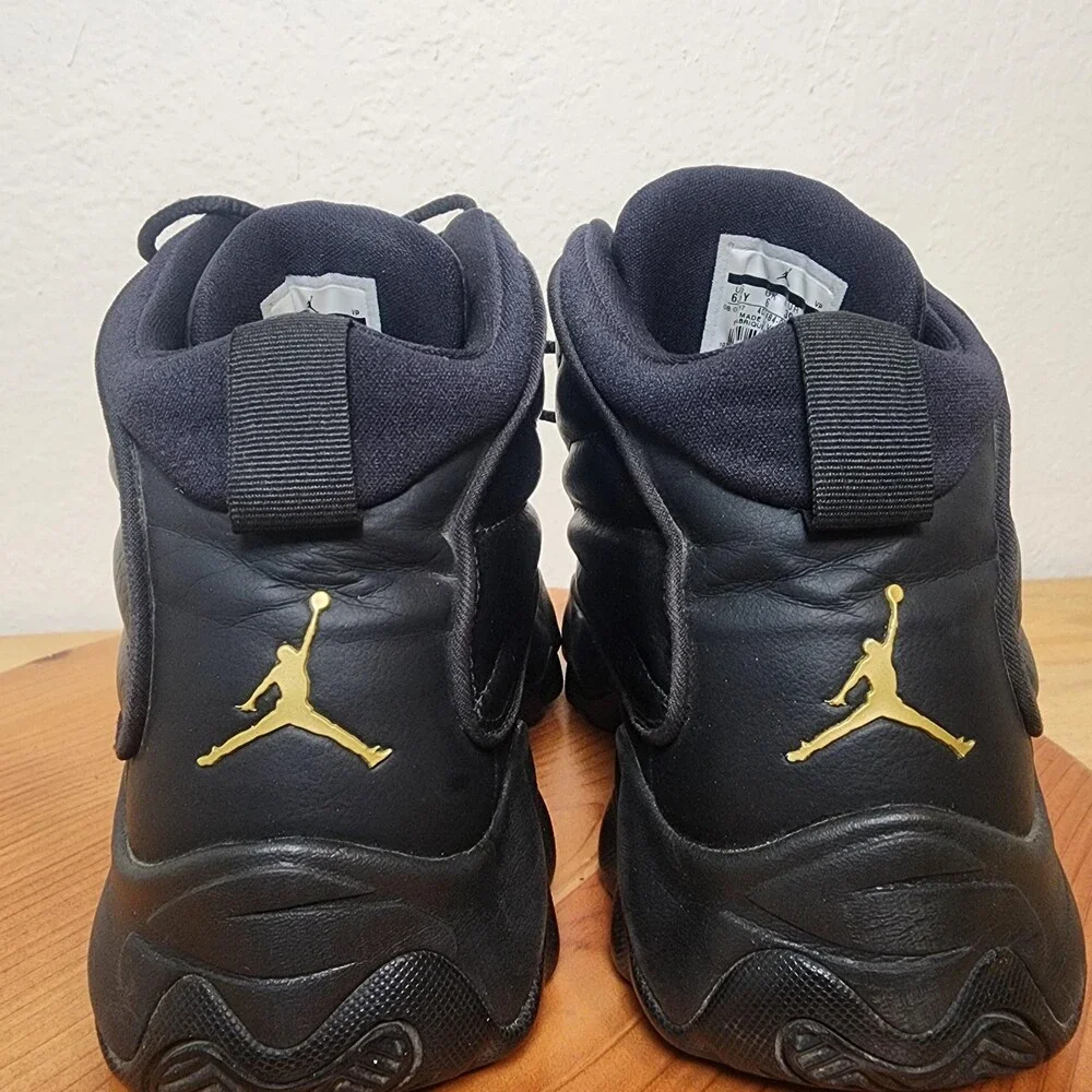 Jordan Shoes Youth Size 6.5Y Black Gold Leather Basketball Sneakers 407484-010